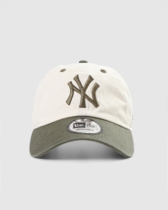 New Era Casual Classic New York Yankees Seasonal 2 Tone Strapback Chrome White/New Olive