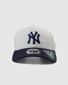 New Era 940CS New York Yankees 2Tone Stone Repreve Collection Strapback Stone/Navy