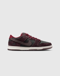 Nike SB Dunk Low Pro x Riot Skateshop