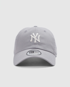 New Era Casual Classic New York Yankees Neutral Chainstitch Strapback Grey