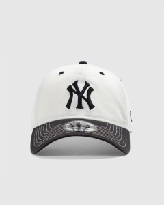 New Era 920 New York Yankees 2 Tone Chrome Snapback Chrome White/Black