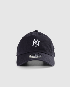 New Era Casual Classic New York Yankees Mini Logo Strapback Navy